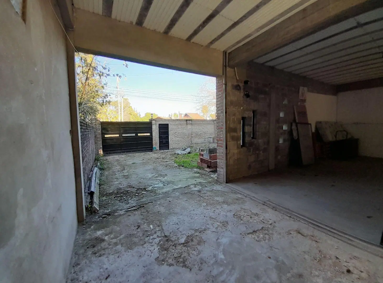 OPORTUNIDAD, BAJO DE PRECIO, VENTA CASA 3 AMB 5