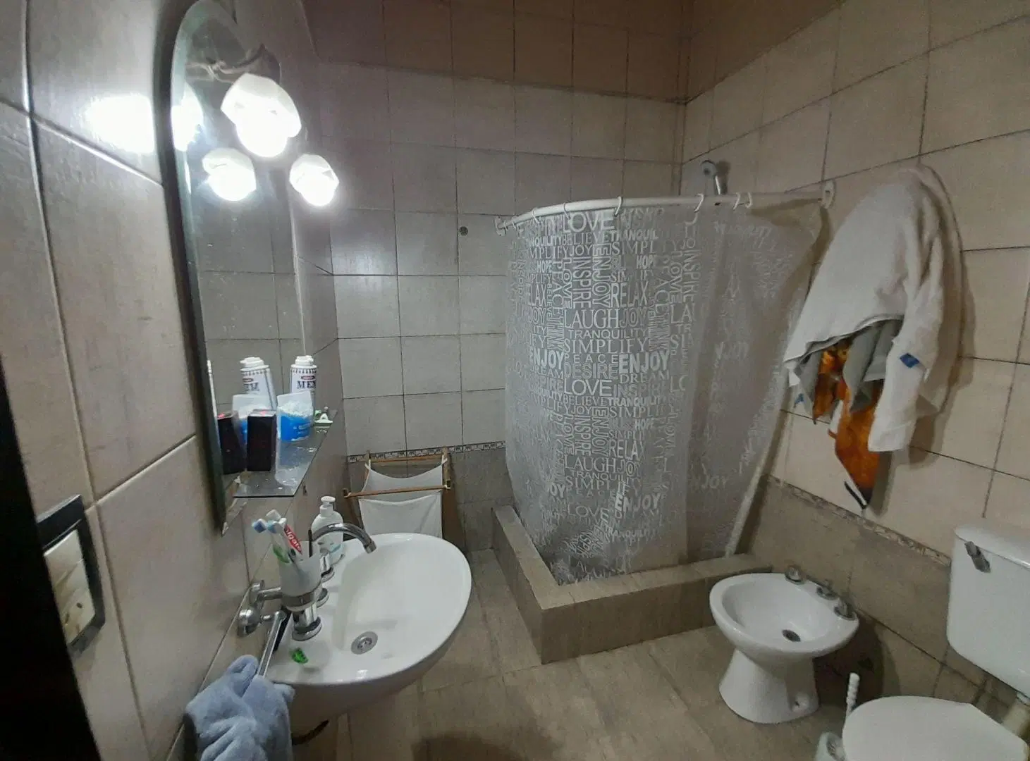 OPORTUNIDAD, BAJO DE PRECIO, VENTA CASA 3 AMB 3
