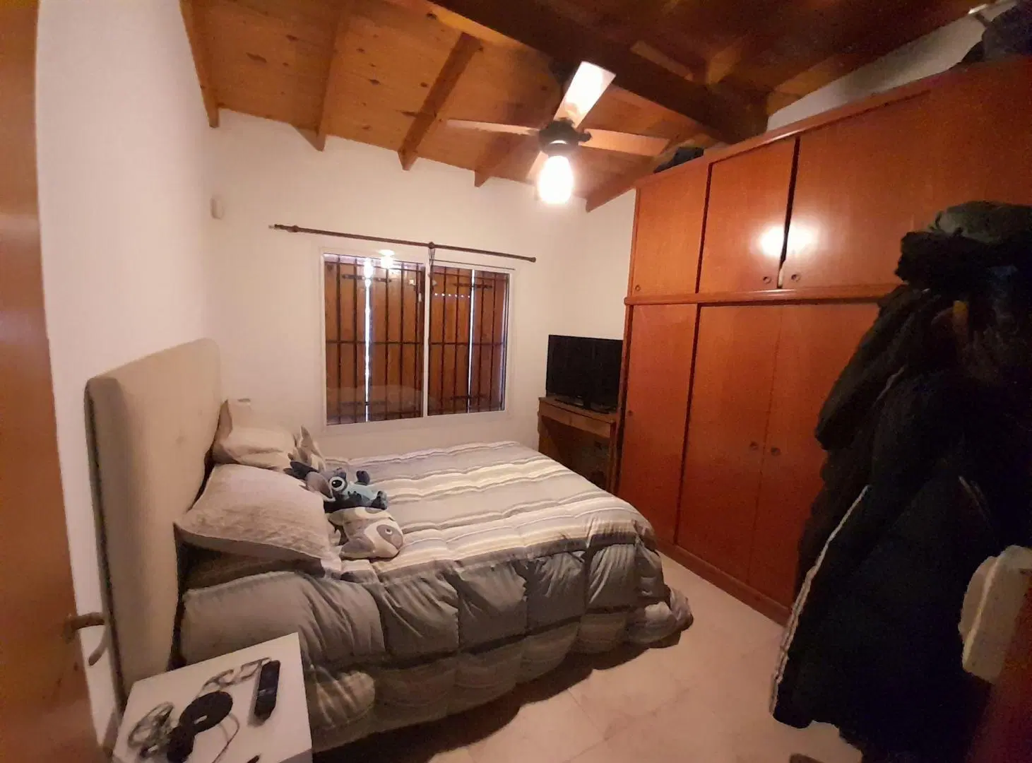OPORTUNIDAD, BAJO DE PRECIO, VENTA CASA 3 AMB 4