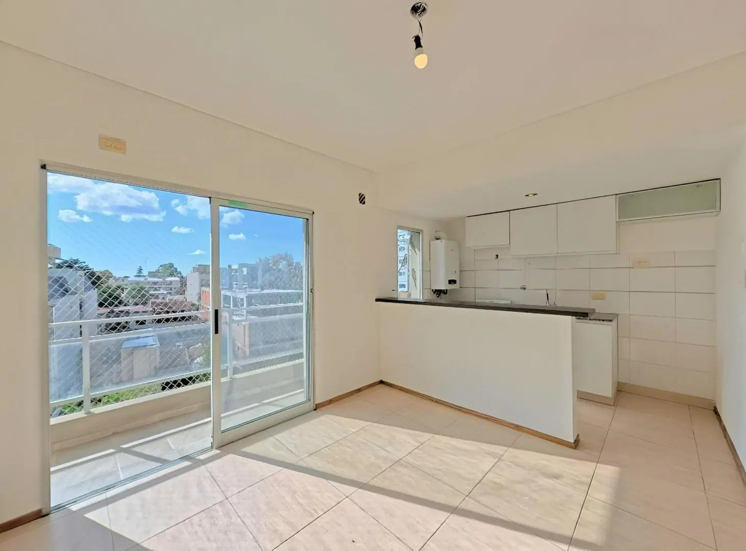DEPARTAMENTO EN VENTA 2 AMBIENTES CON COCHERA DESC 4
