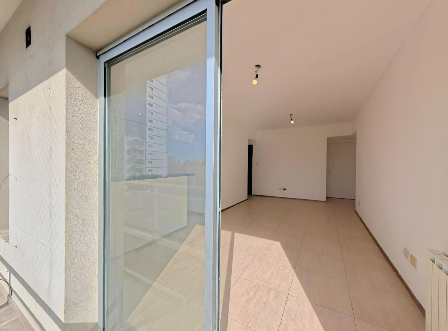 DEPARTAMENTO EN VENTA 2 AMBIENTES CON COCHERA DESC