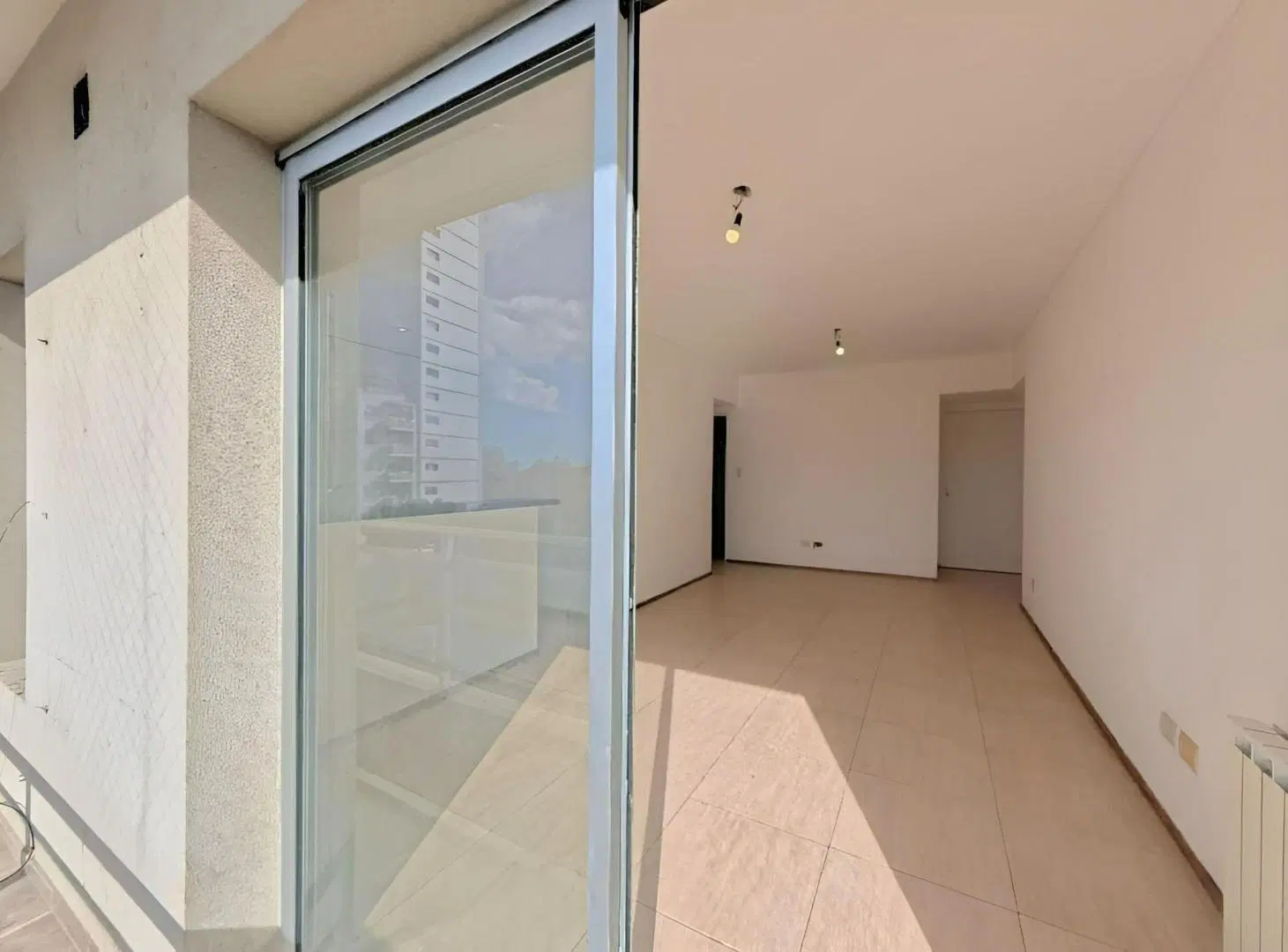 DEPARTAMENTO EN VENTA 2 AMBIENTES CON COCHERA DESC 2