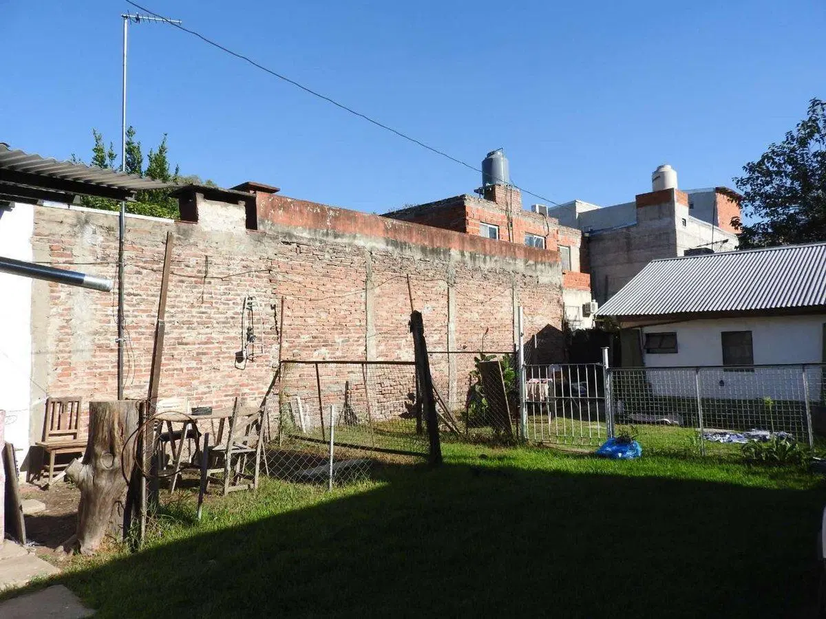 VENTA 4 CASAS BENAVIDEZ MULTIFAMILIAR DOBLE LOTE 5