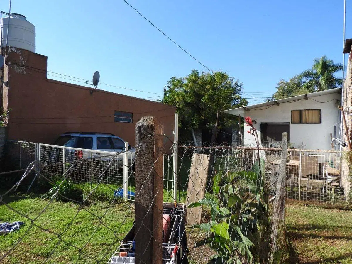 VENTA 4 CASAS BENAVIDEZ MULTIFAMILIAR DOBLE LOTE 4