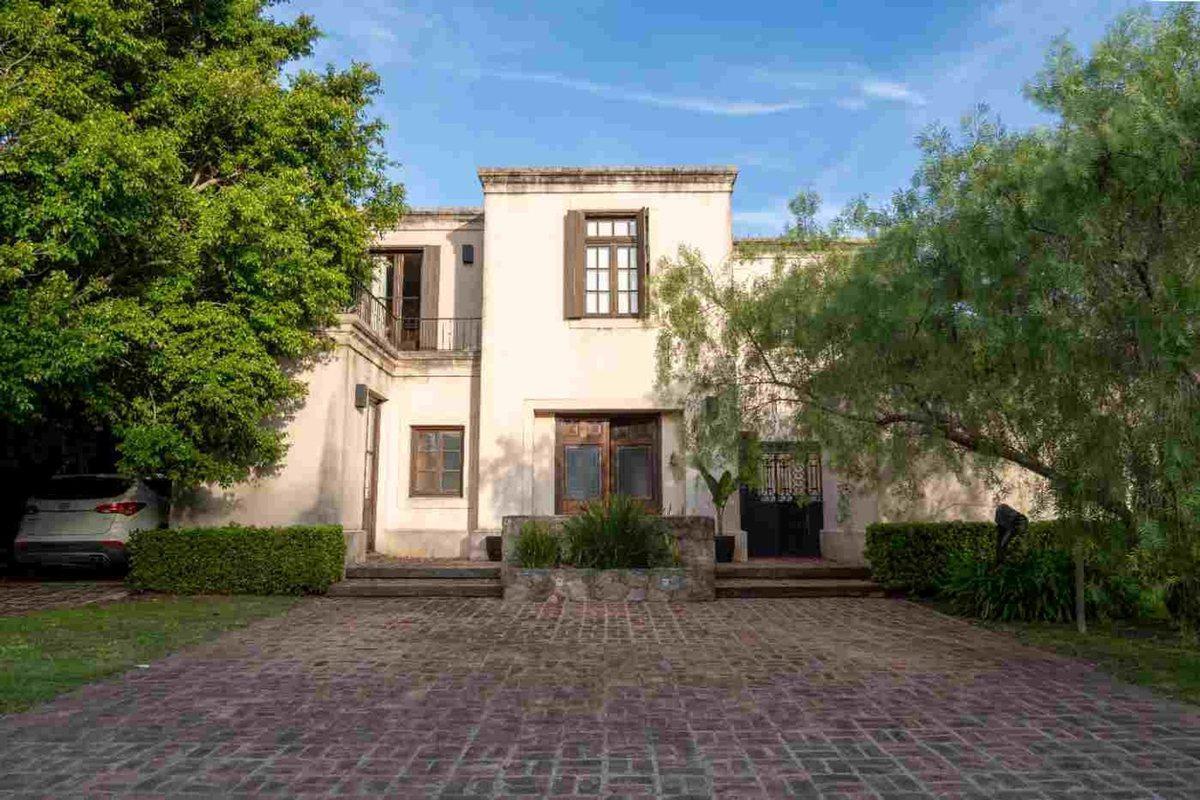 CASA VENTA 8 AMB SANTA BARBARA A L LAGUNA
