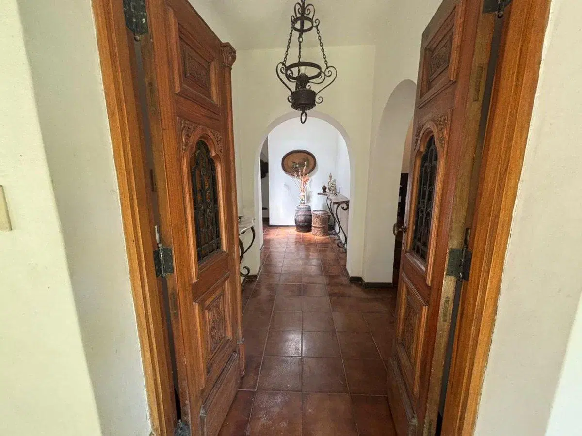VENTA CASA con pileta y jardin BELLA VISTA 5