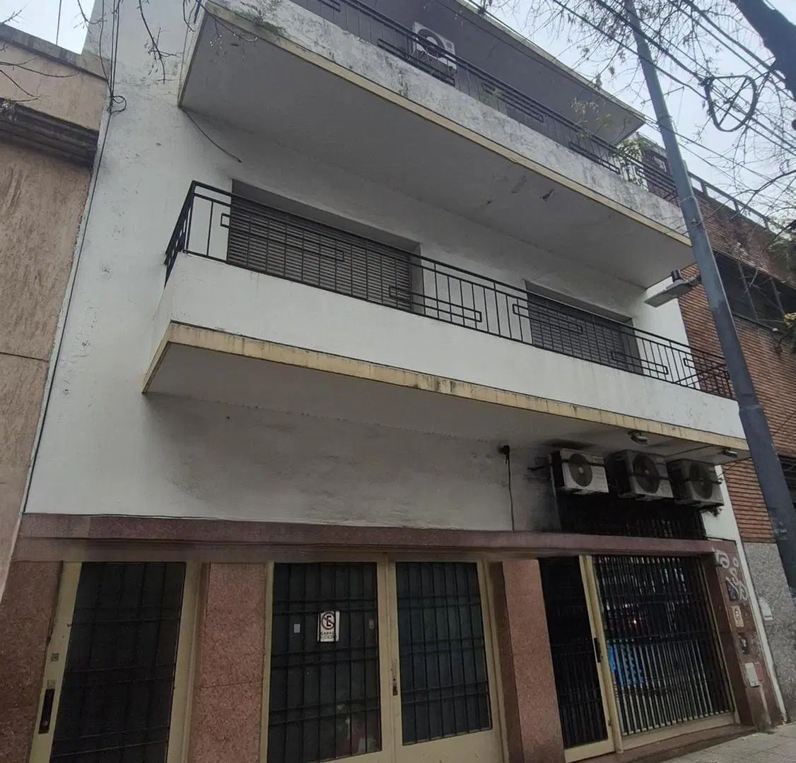 venta ph 4 ambientes boedo con quincho al frente 5