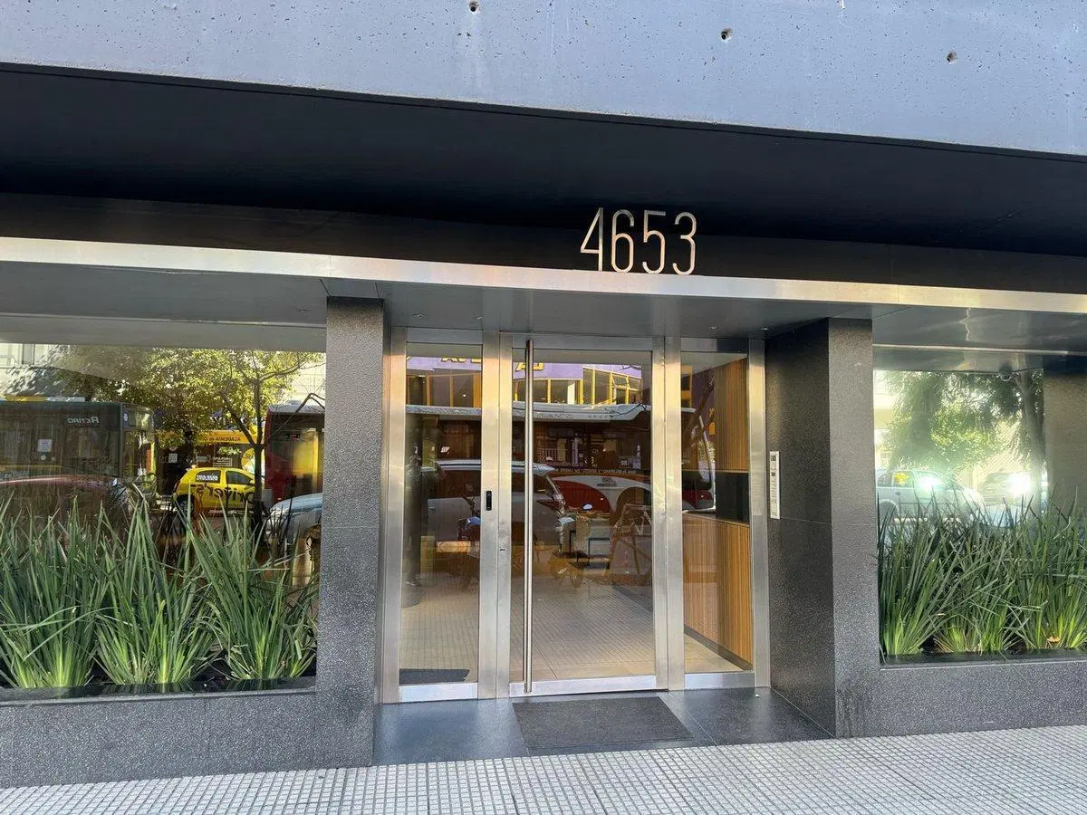 Monoambiente con patio alquiler Pileta Seguridad 4