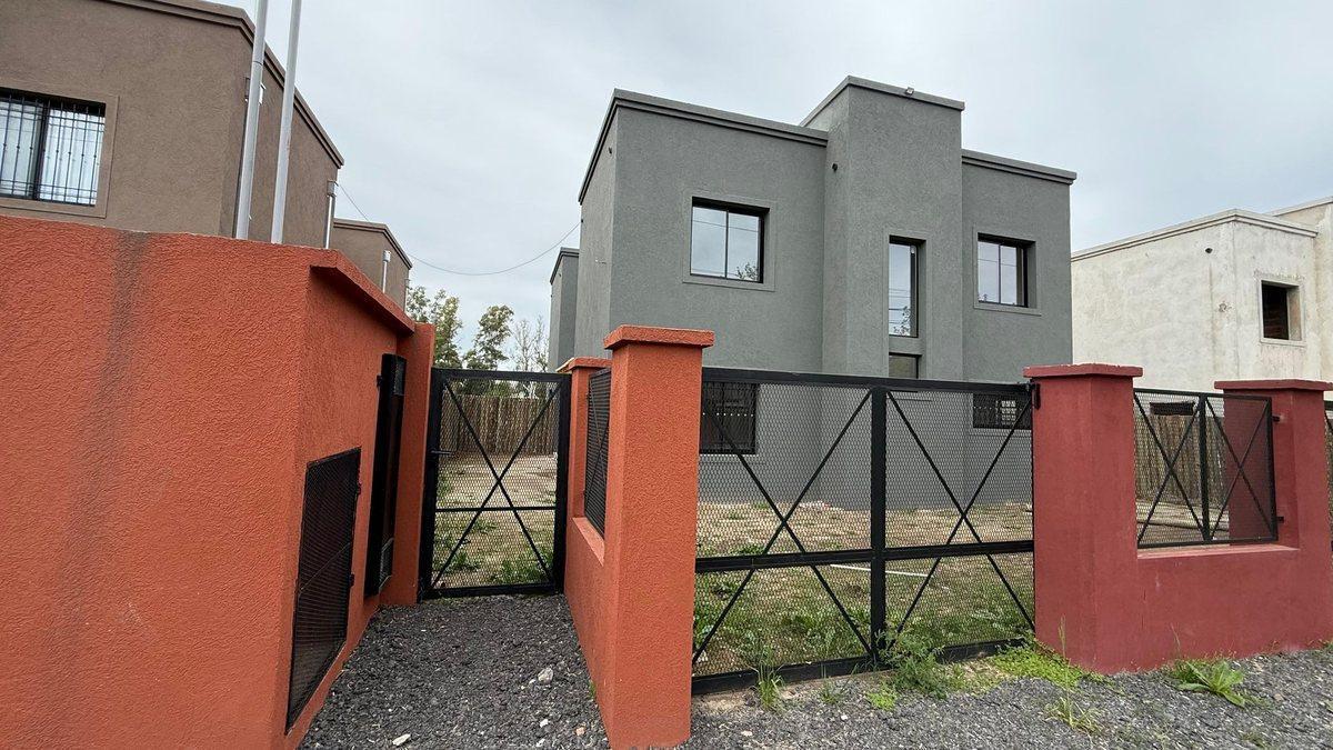 Dúplex 3 amb con jardín en Casas del Pilar