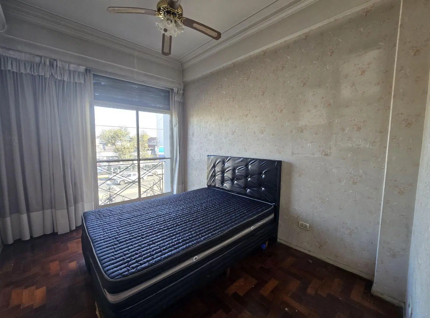 DEPARTAMENTO 5 AMBIENTES EN VENTA EN AVELLANEDA 2