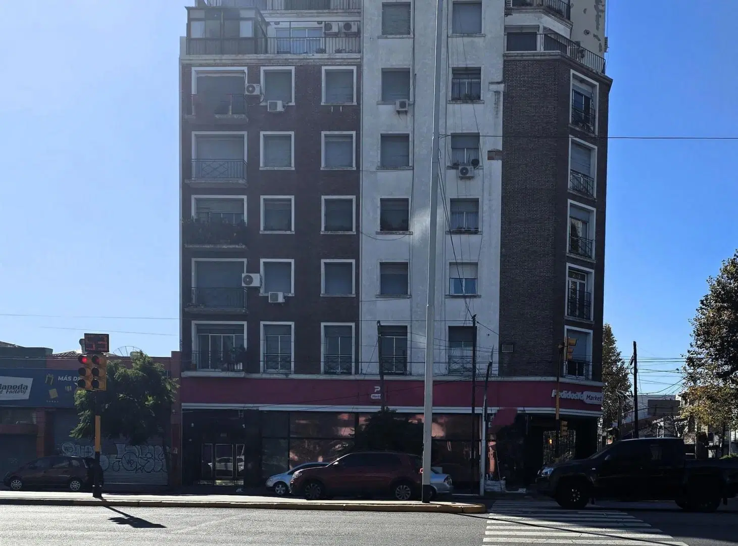 DEPARTAMENTO 5 AMBIENTES EN VENTA EN AVELLANEDA 3