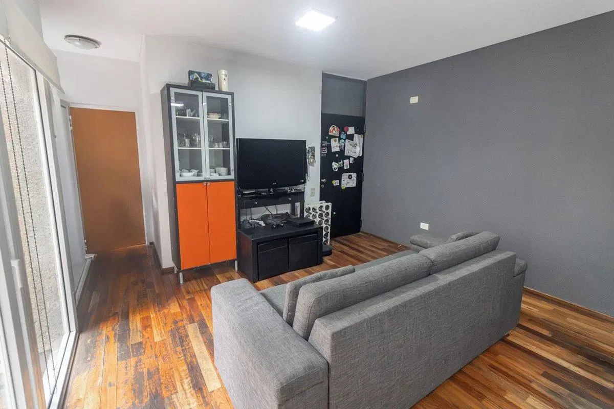 Venta departamento 3 amb con cochera Colegiales 5