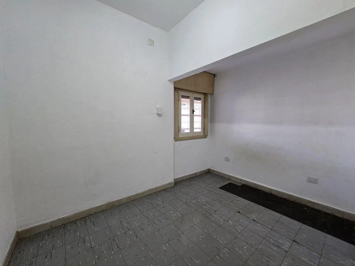 CASA 6 AMBIENTES EN VENTA EN LOMAS DE ZAMORA 8
