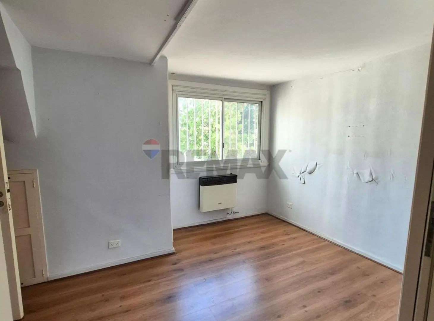 Venta Depto tipo casa 6 amb c/ gran terraza Olivos 3