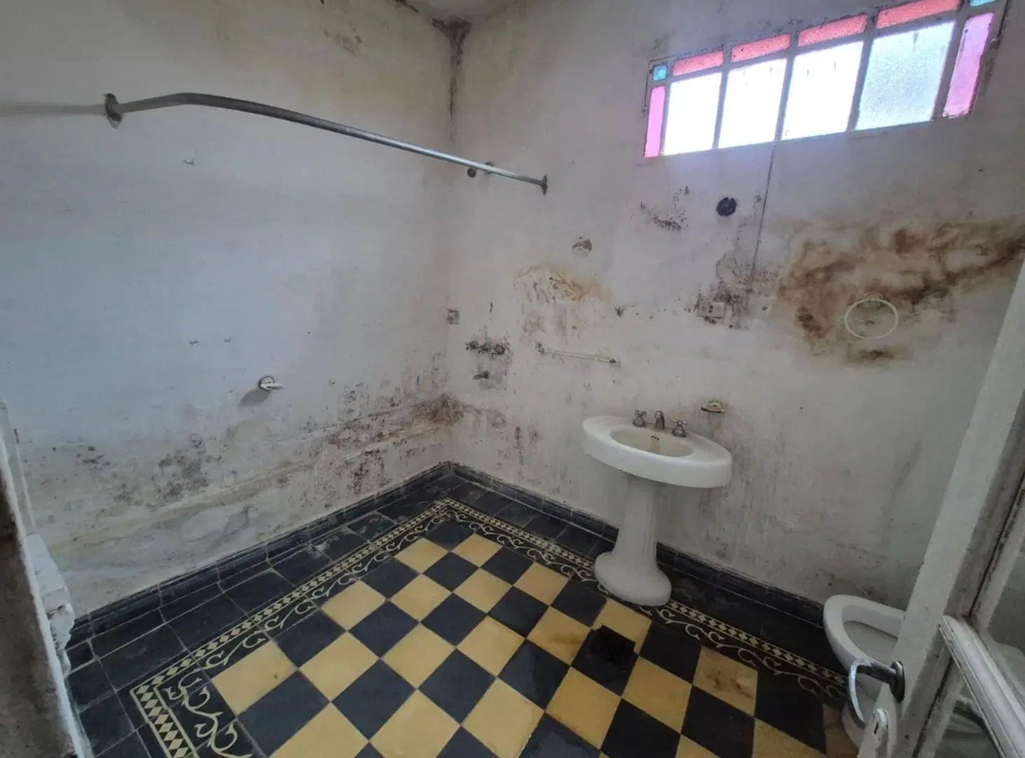 Venta casa  epoca Capilla del Señor a refaccionar 5
