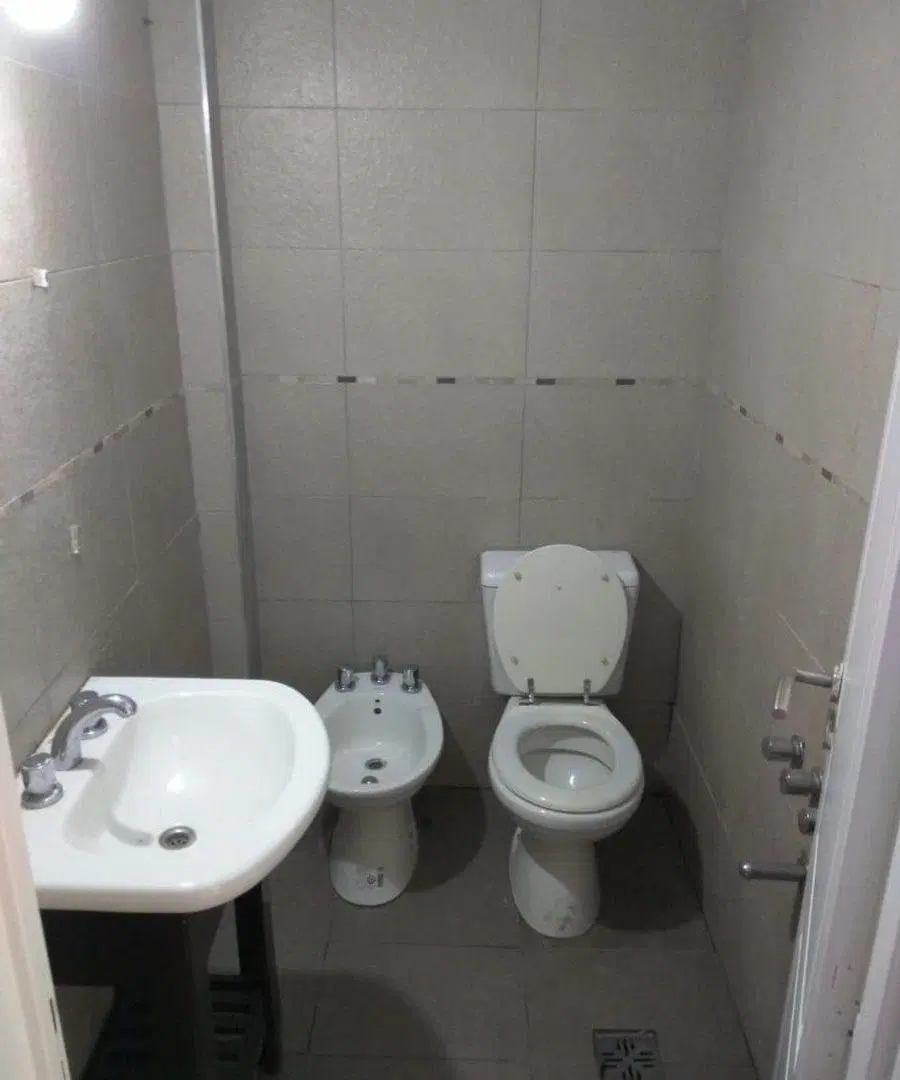 VENTA DEPOSITO EN SANTOS LUGARES 3