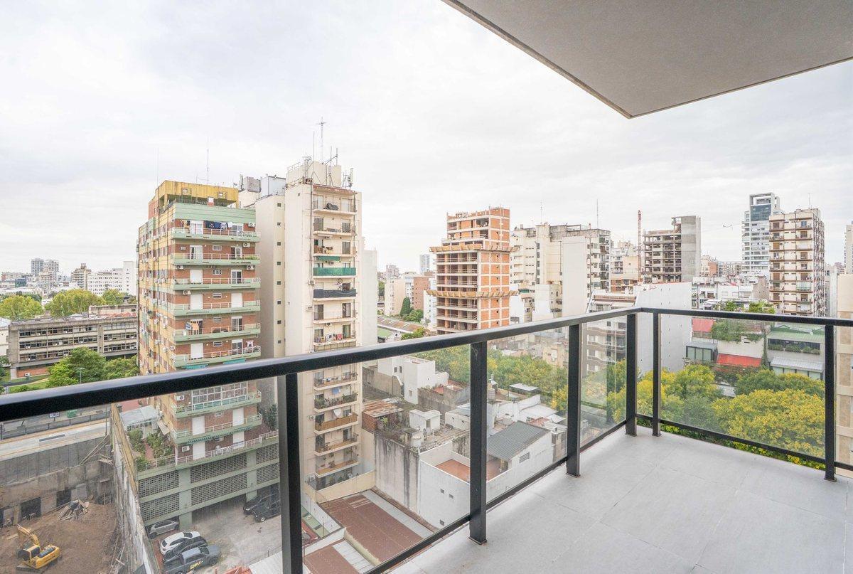 VENTA 2 AMB PISO ALTO GRAN BALCON A ESTRENAR
