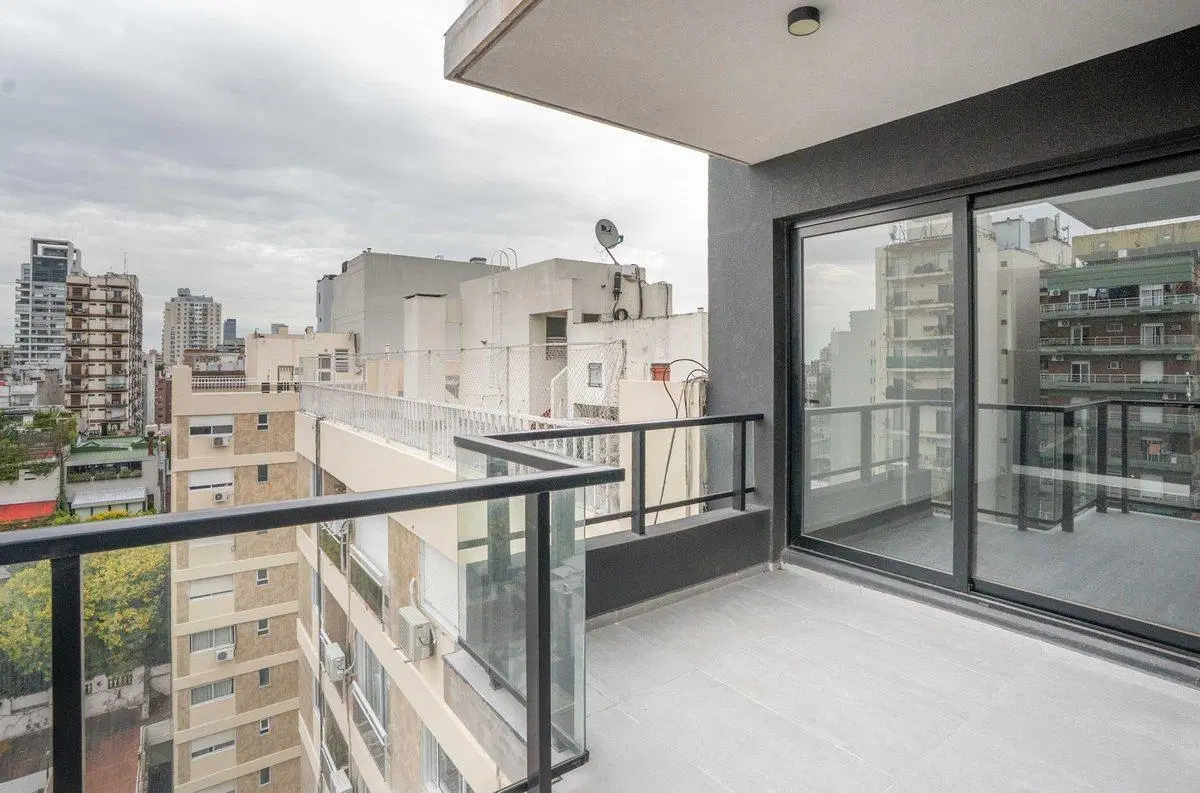 VENTA 2 AMB PISO ALTO GRAN BALCON A ESTRENAR 4