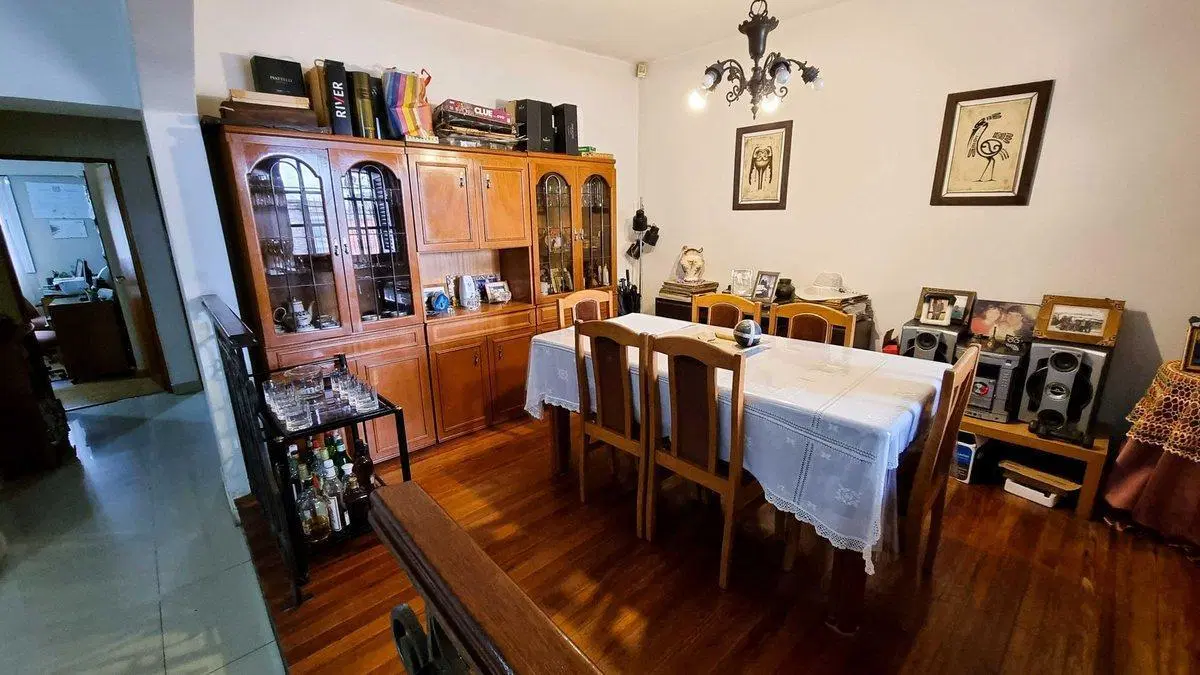 casa en venta 6 ambientes pileta quincho castelar 2