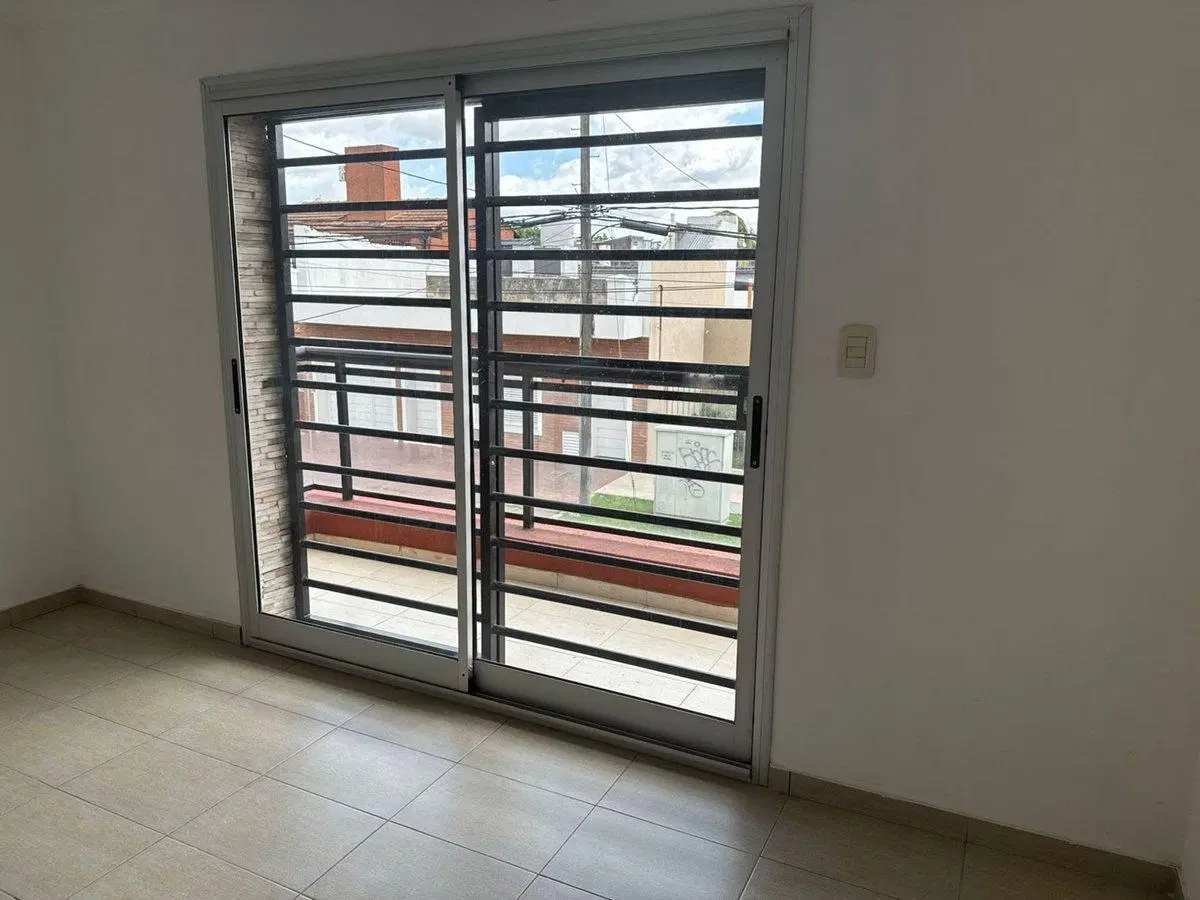 VENTA DEPARTAMENTO EN CASEROS NORTE 2