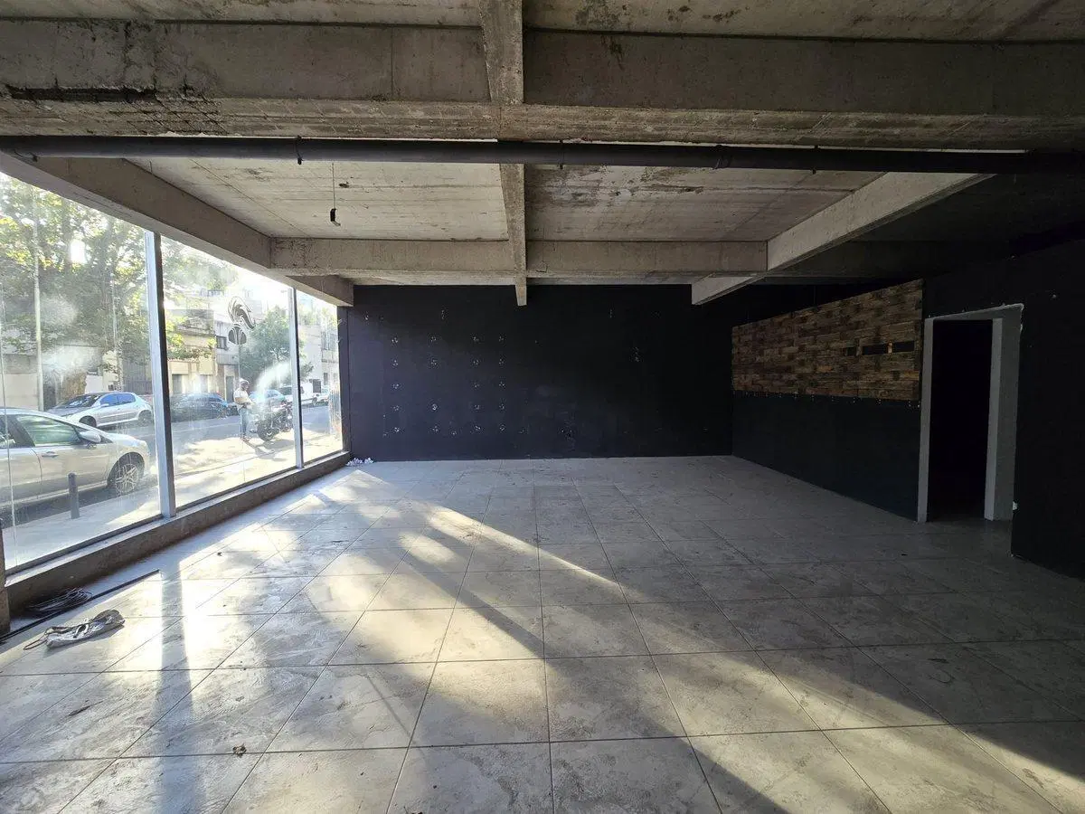LOCAL COMERCIAL EN VENTA EN AVELLANEDA CENTRO 3