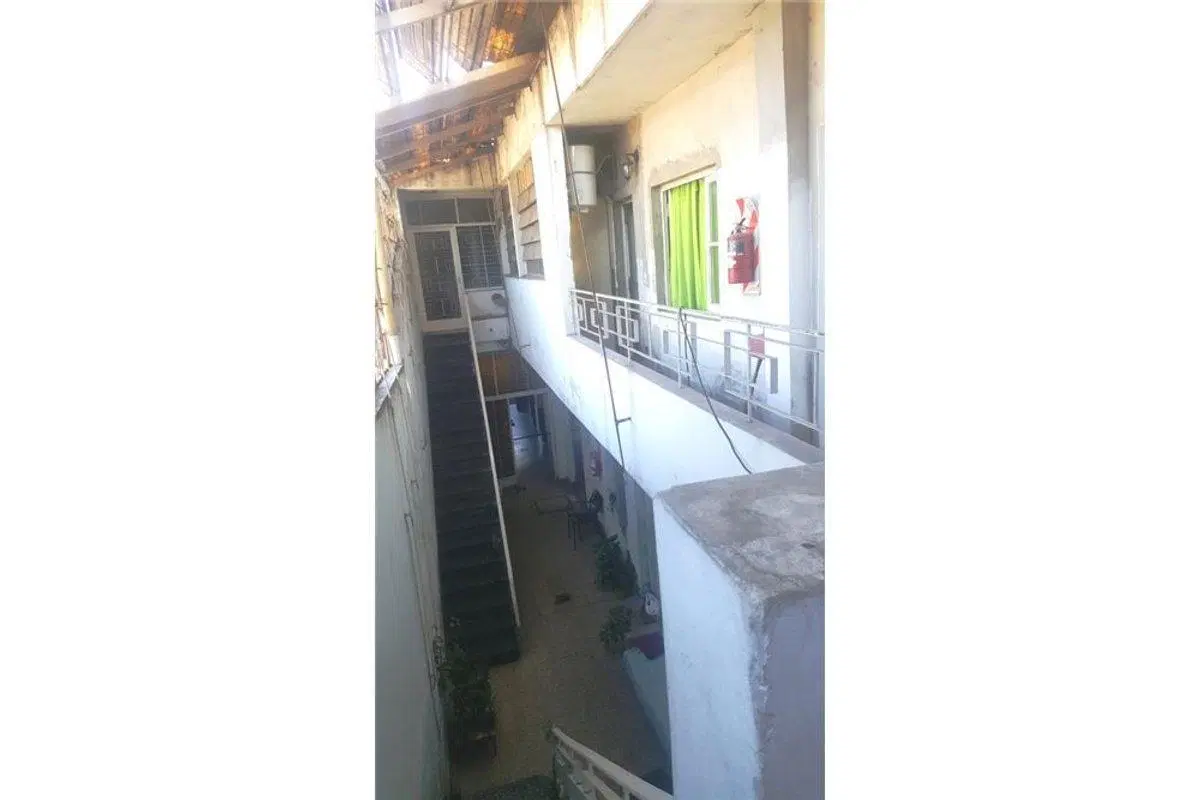 Venta Hostel 16 habitaciones en Pompeya 4