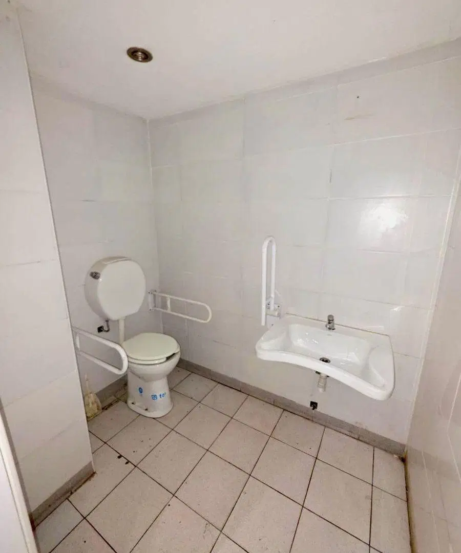 LOCAL COMERCIAL PREMIUM, CON SOTANO EN MONSERRAT 5