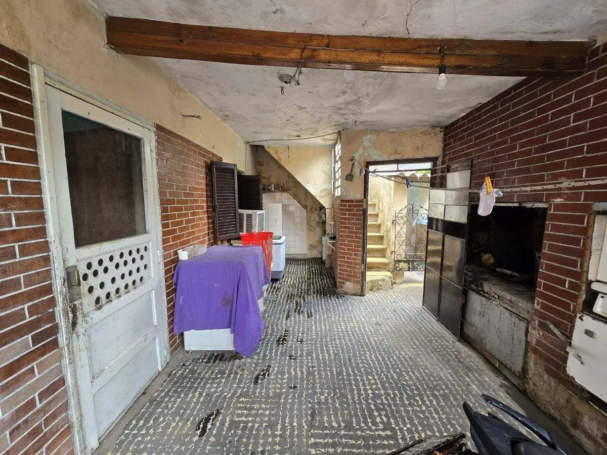 CASA 3 AMBIENTES EN VENTA EN LANÚS JARDIN COCHERA 5