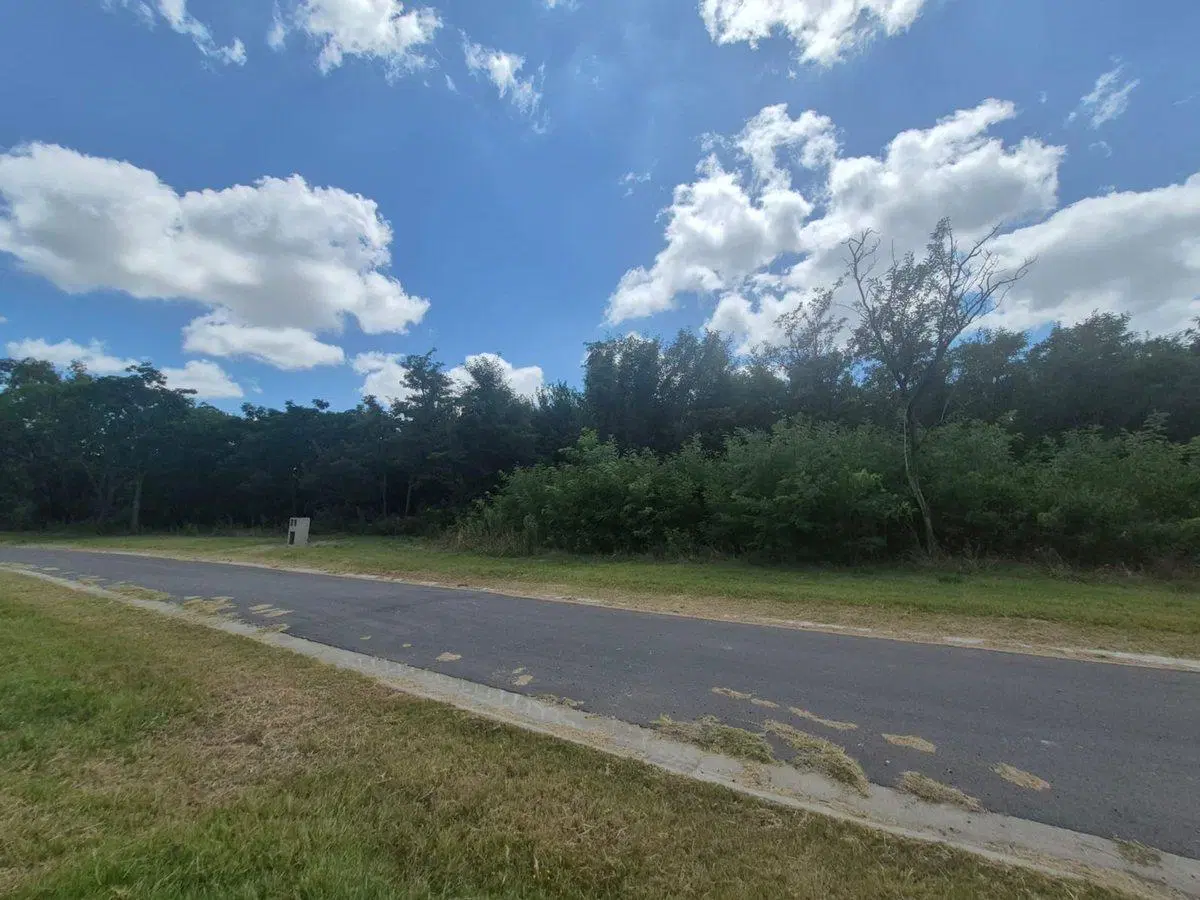 VENTA LOTE  CENTRAL 1536 M² PINARES COUNTRY CLUB, 5
