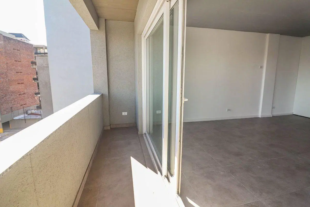 Venta Dpto monoambiente Tigre centro con Cochera 2