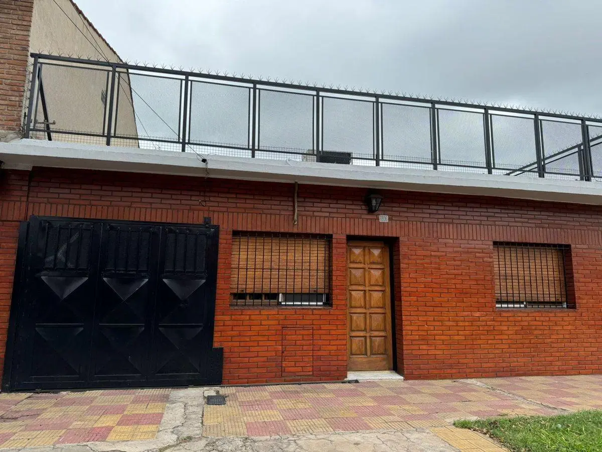 Venta casa en Loma Hermosa 3