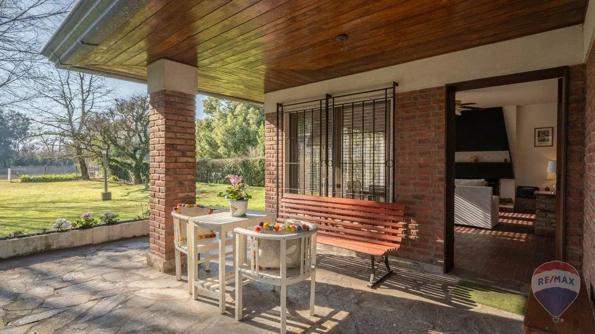 CASA-3 AMBIENTES-VENTA-DIQUE LUJÁN-MUELLE 5