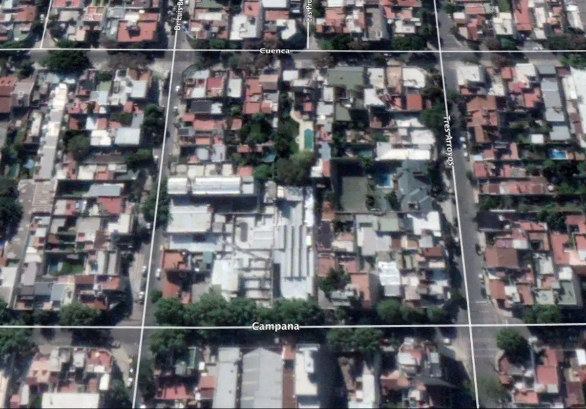 VENTA TERRENO CON DEPOSITOS, GALPONES Y RENTAS 5
