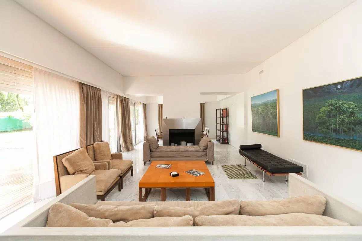 CASA EN LAS LOMAS DE SAN ISIDRO , EXCELENTE ESTADO 3