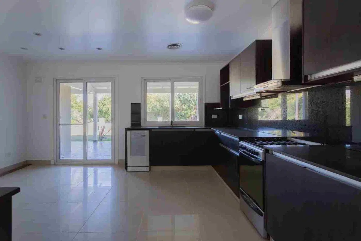 OPORTUNIDAD IMPECABLE CASA en Pilar Golf. 3