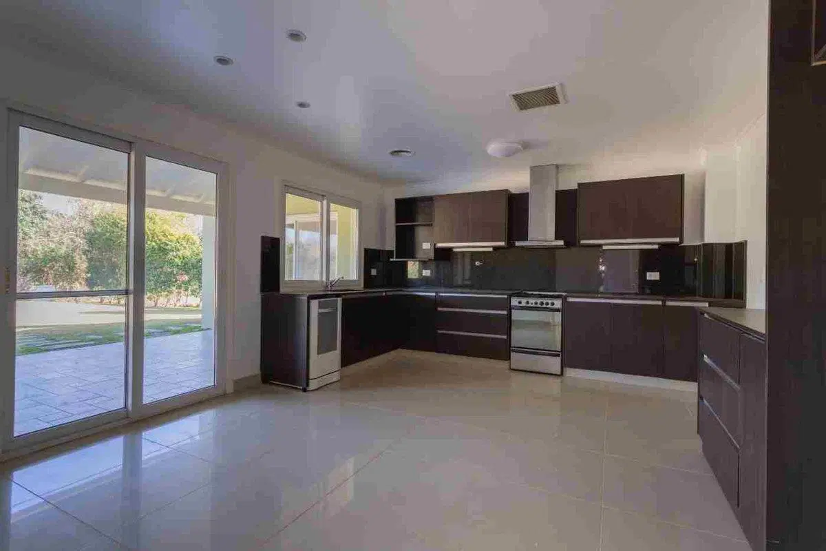 OPORTUNIDAD IMPECABLE CASA en Pilar Golf. 4