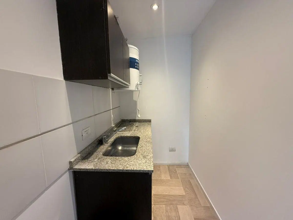 VENTA MONOAMBIENTE EN CABALLITO CON BALCON 2