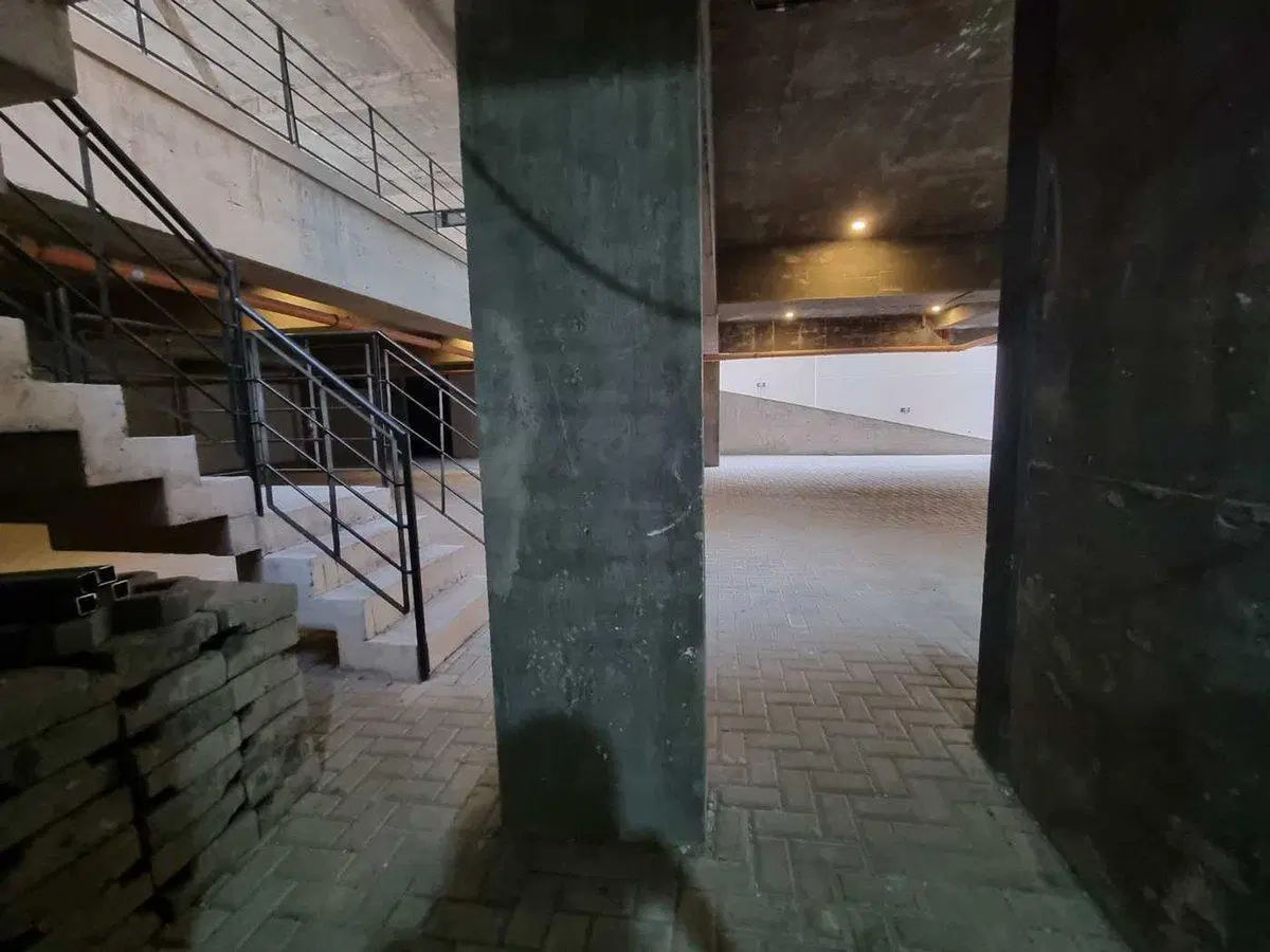 VENTA COCHERA FRENTE SALIDA AUTONOMA en Ituzaingó 4