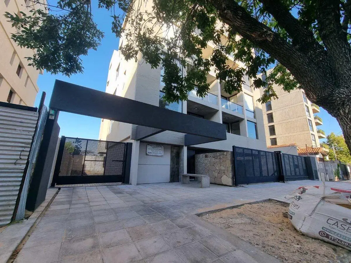 VENTA COCHERA SUBSUELO ubicado en Ituzaingó 4