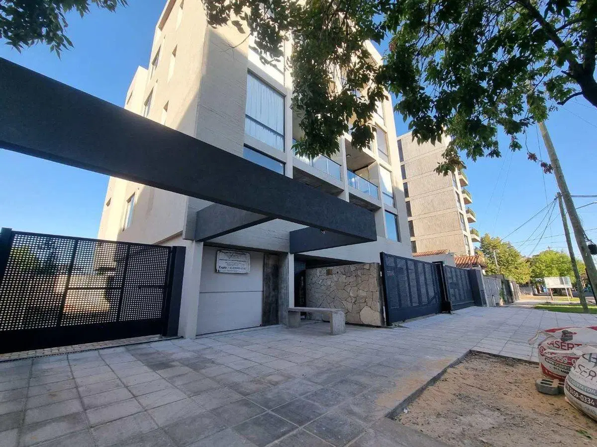 VENTA COCHERA SUBSUELO ubicado en Ituzaingó 2