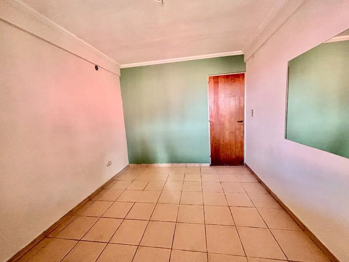 Venta de PH en Castelar con Cochera y Jardin 2