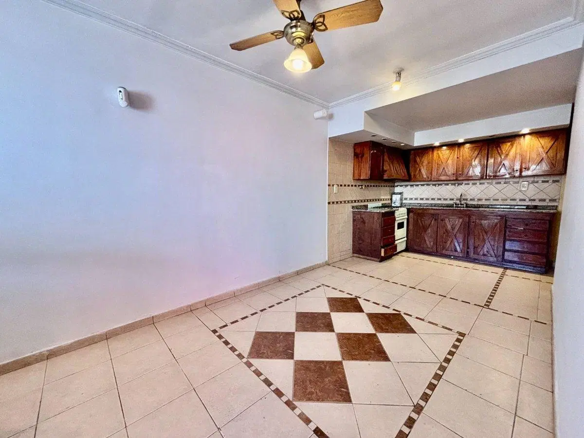 Venta de PH en Castelar con Cochera y Jardin 3