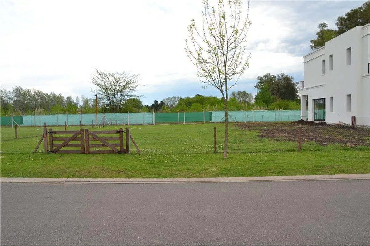 VENTA LOTE EN BARRIO PRIVADO WESTON - OPORTUNIDAD 4