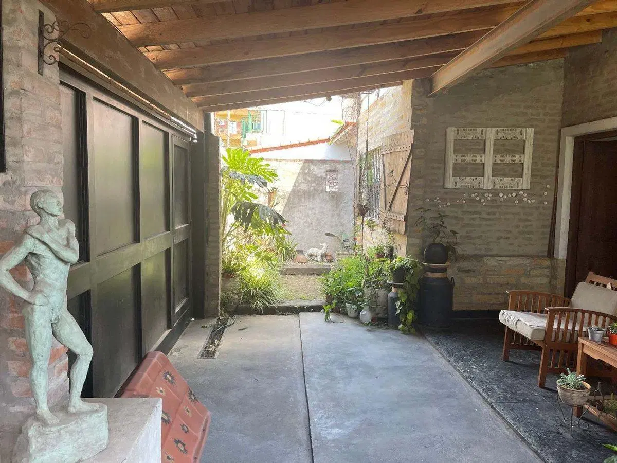 VENTA CASA 4 AMB EN MARTIN CORONADO - LOTE 465 M2 2