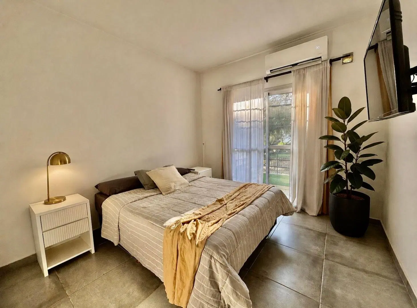Venta Departamento 2 ambientes Muñiz con cochera. 2