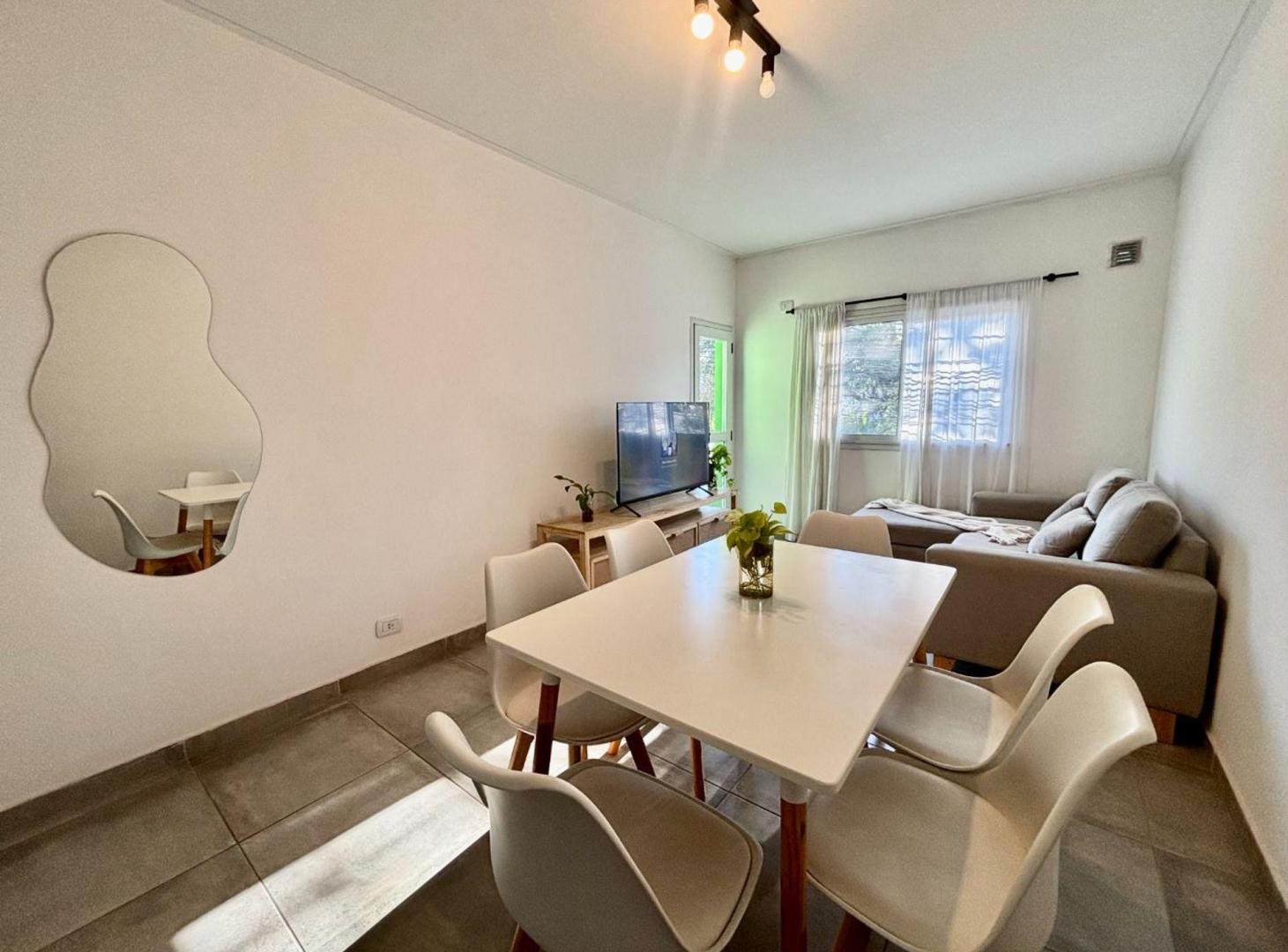 Venta Departamento 2 ambientes Muñiz con cochera.