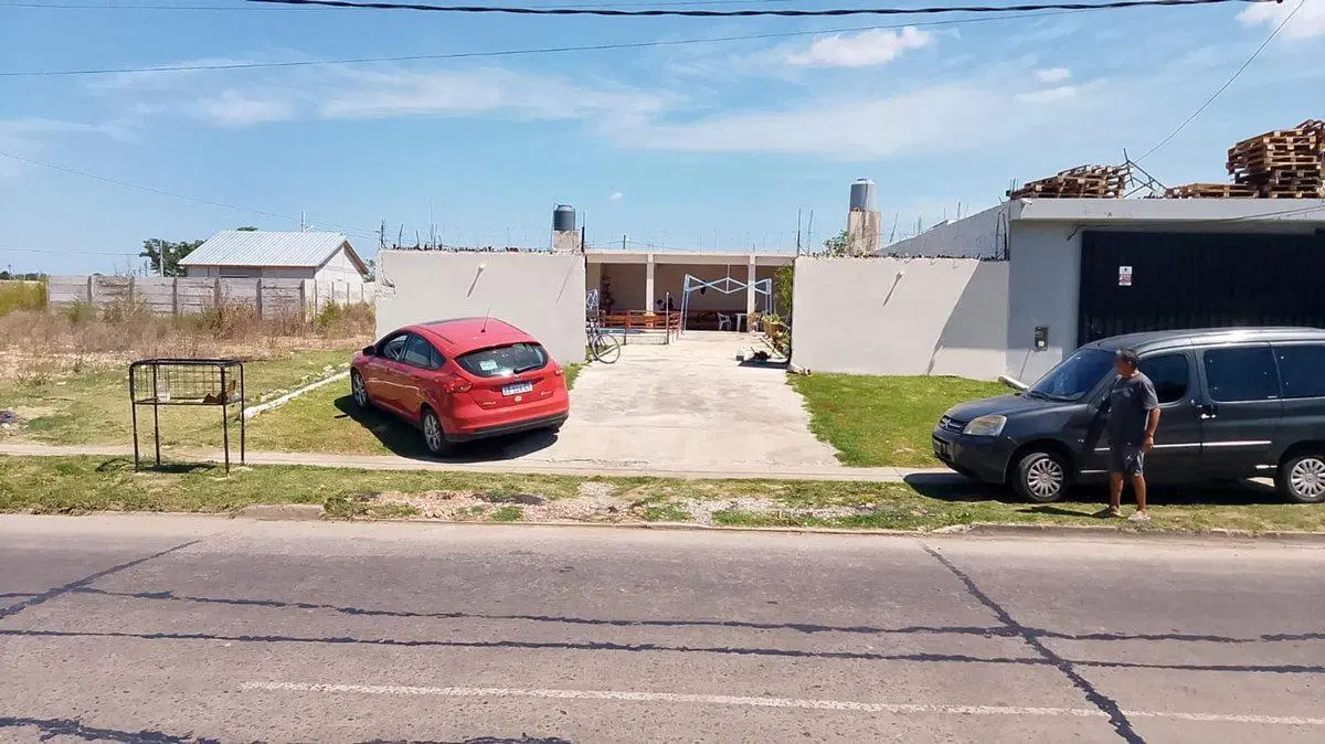 Casa en construcción en Ministro Rivadavia 4