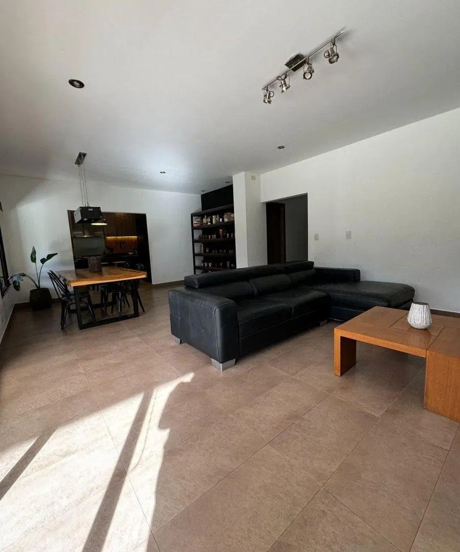 CASA EN VENTA 5 AMBIENTES EN ALTOS DEL SOL 8