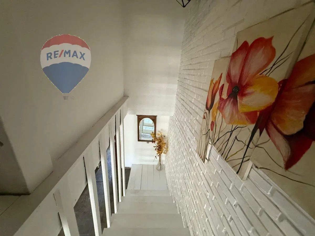 VENTA DE CASA EN SAN ISIDRO CON JARDIN Y PILETA 5