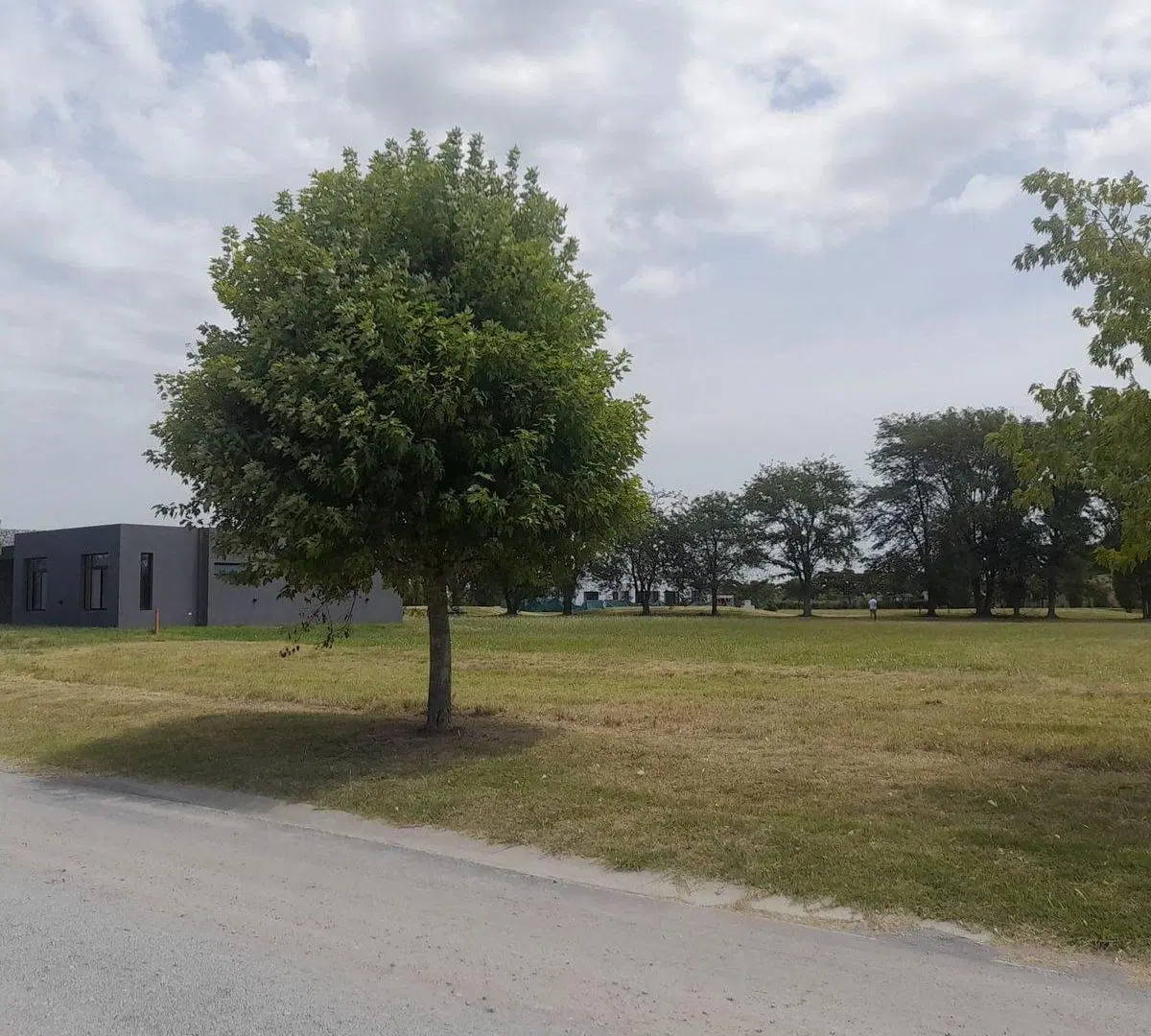 VENTA LOTE 220O Ms. VISTA GOLF EVERLINKS LUJAN 4